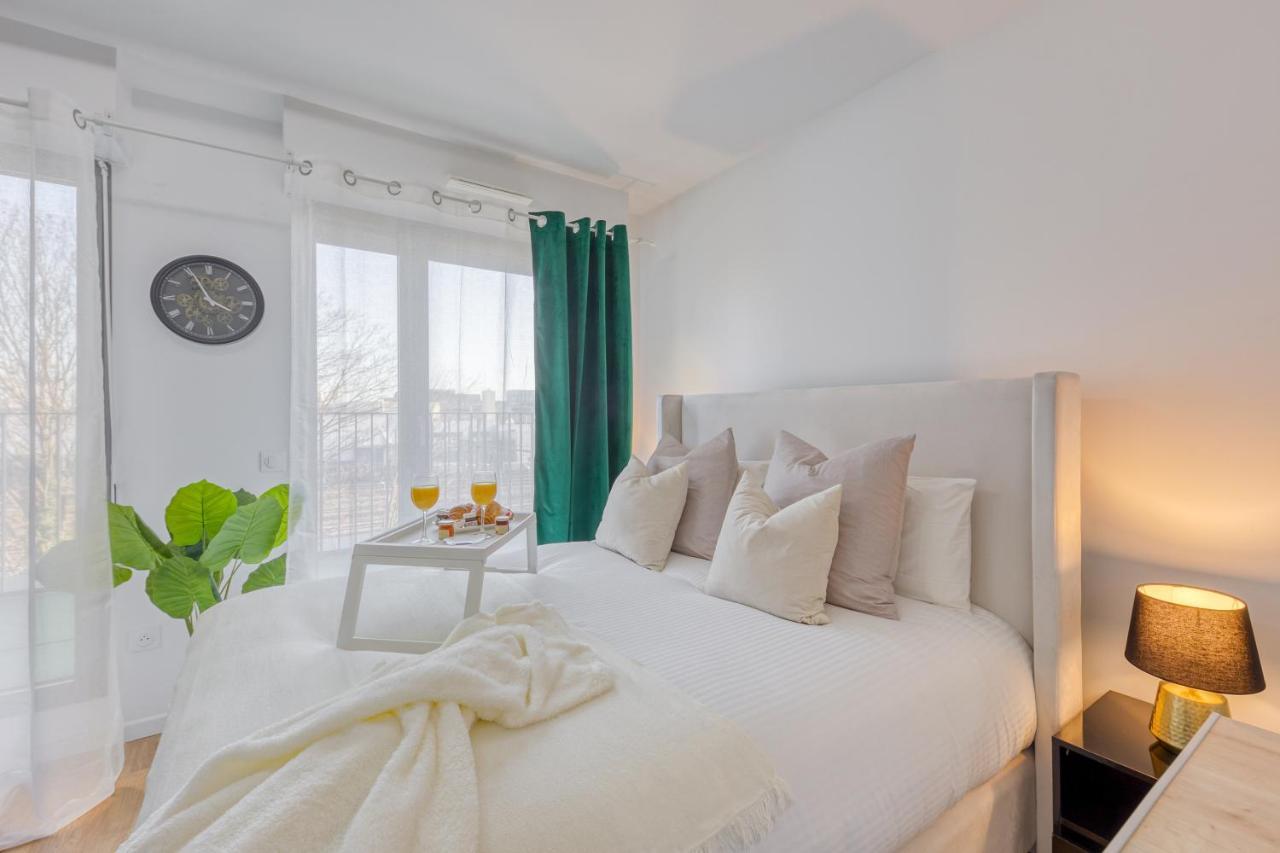 Cinema Moon Luxury - Gare 3Min - Proche Paris Apartment Маси Екстериор снимка