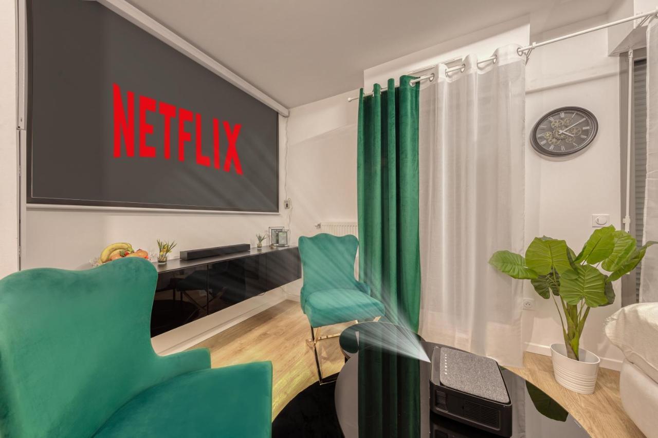 Cinema Moon Luxury - Gare 3Min - Proche Paris Apartment Маси Екстериор снимка