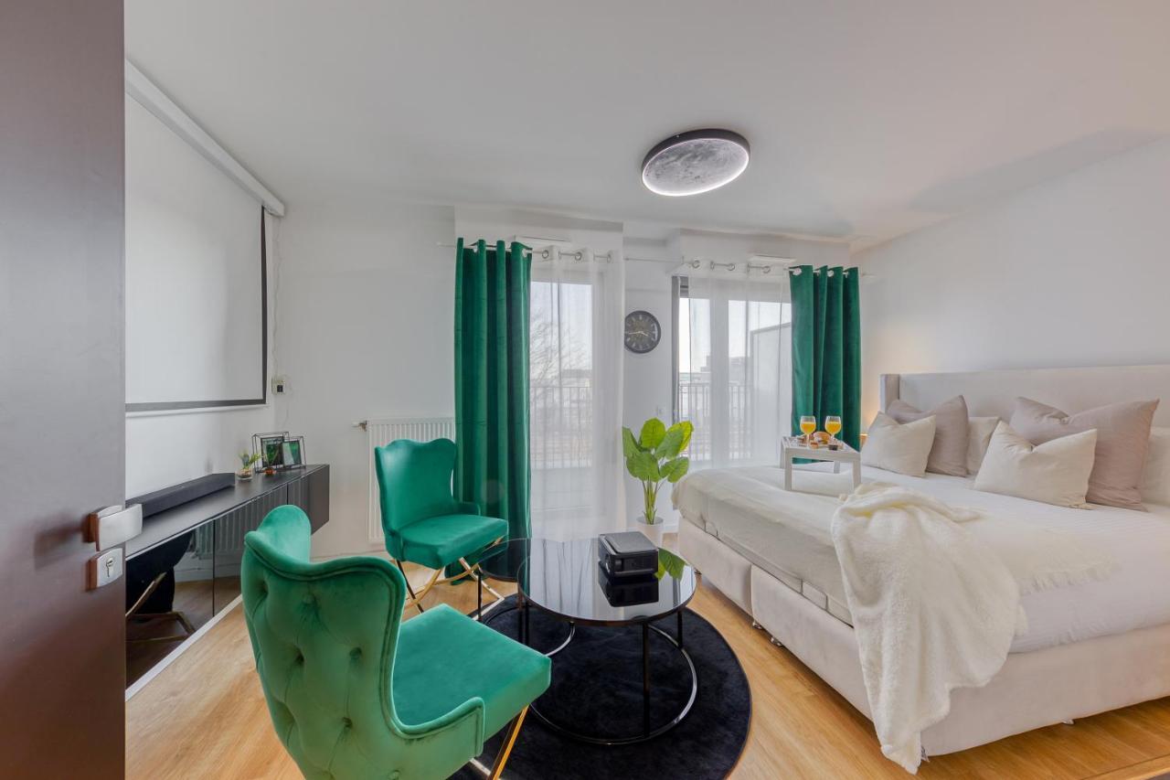 Cinema Moon Luxury - Gare 3Min - Proche Paris Apartment Маси Екстериор снимка